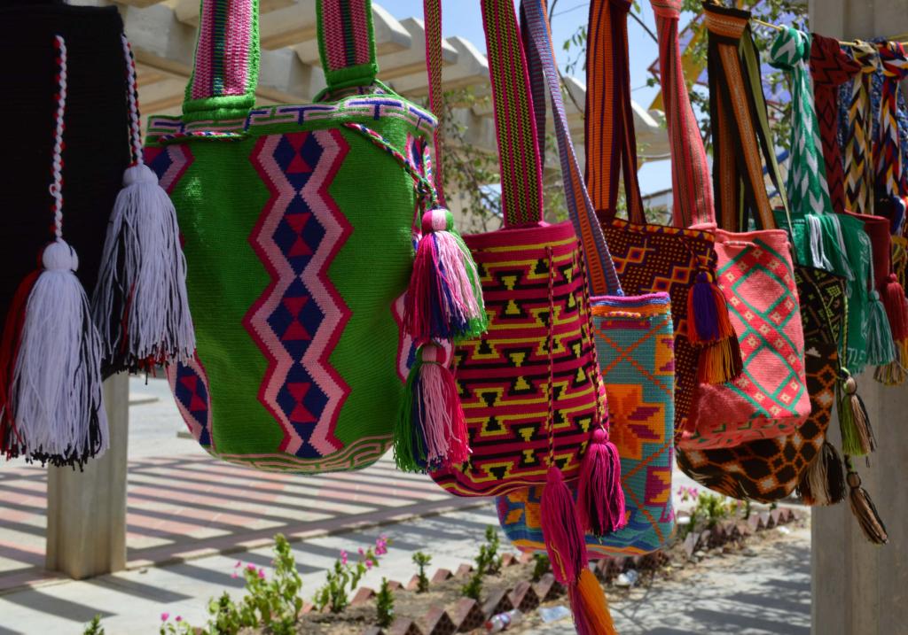 mochilas wayuu colombianas